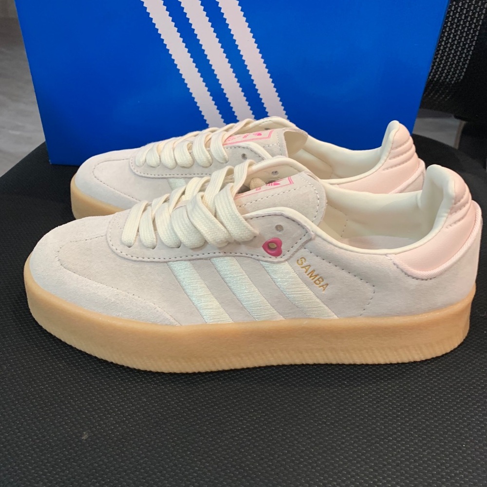 Adidas Sambae Women's Sneaker in Ivory Pink Fusion☔️☔️☔️